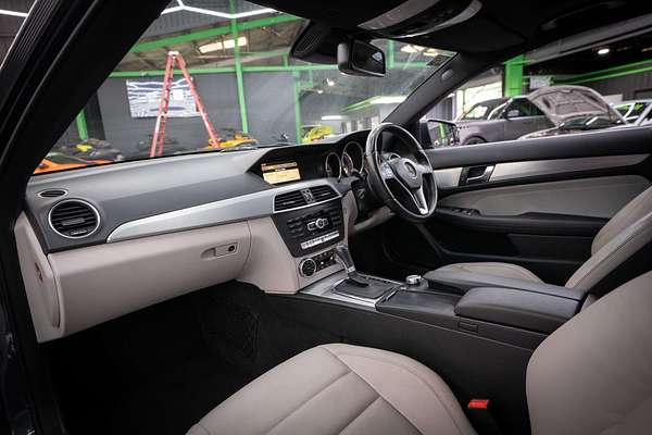 2011 Mercedes-Benz C-Class C250 CDI BlueEFFICIENCY C204