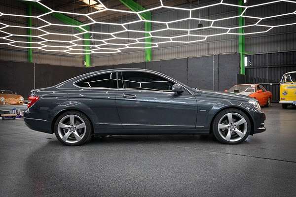 2011 Mercedes-Benz C-Class C250 CDI BlueEFFICIENCY C204