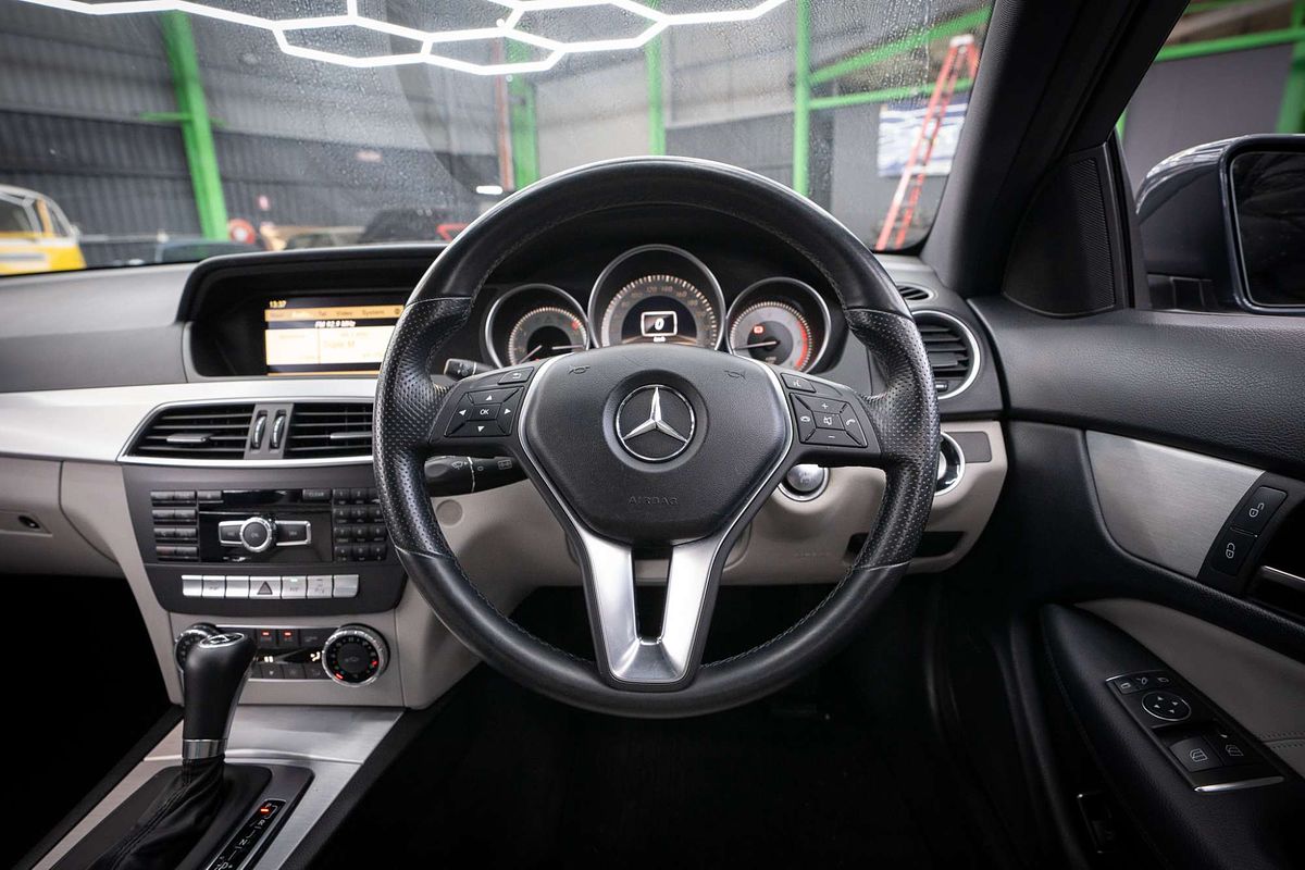 2011 Mercedes-Benz C-Class C250 CDI BlueEFFICIENCY C204