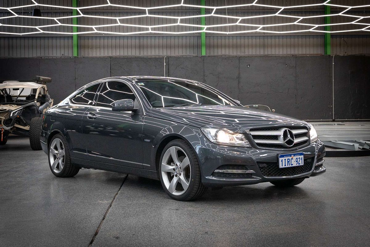2011 Mercedes-Benz C-Class C250 CDI BlueEFFICIENCY C204