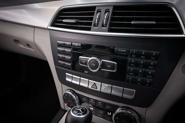 2011 Mercedes-Benz C-Class C250 CDI BlueEFFICIENCY C204