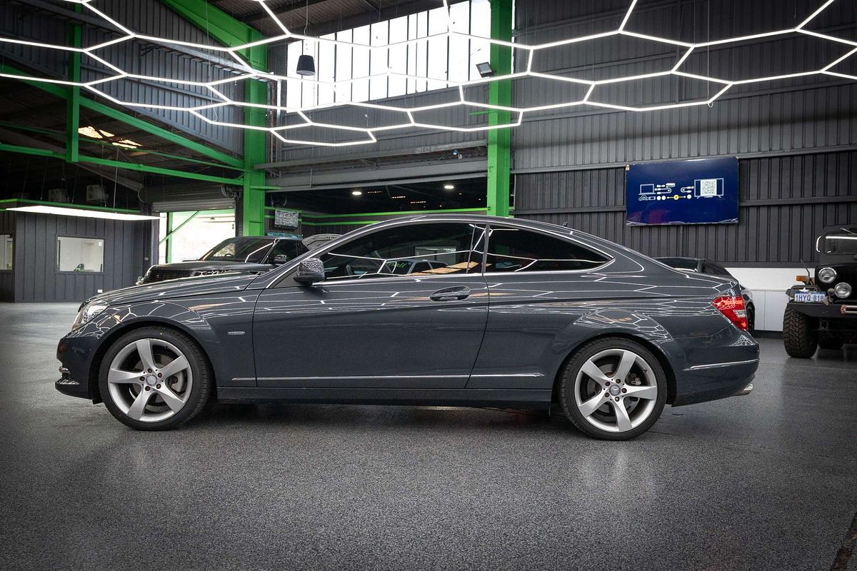 2011 Mercedes-Benz C-Class C250 CDI BlueEFFICIENCY C204