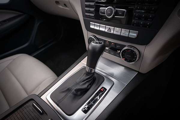 2011 Mercedes-Benz C-Class C250 CDI BlueEFFICIENCY C204