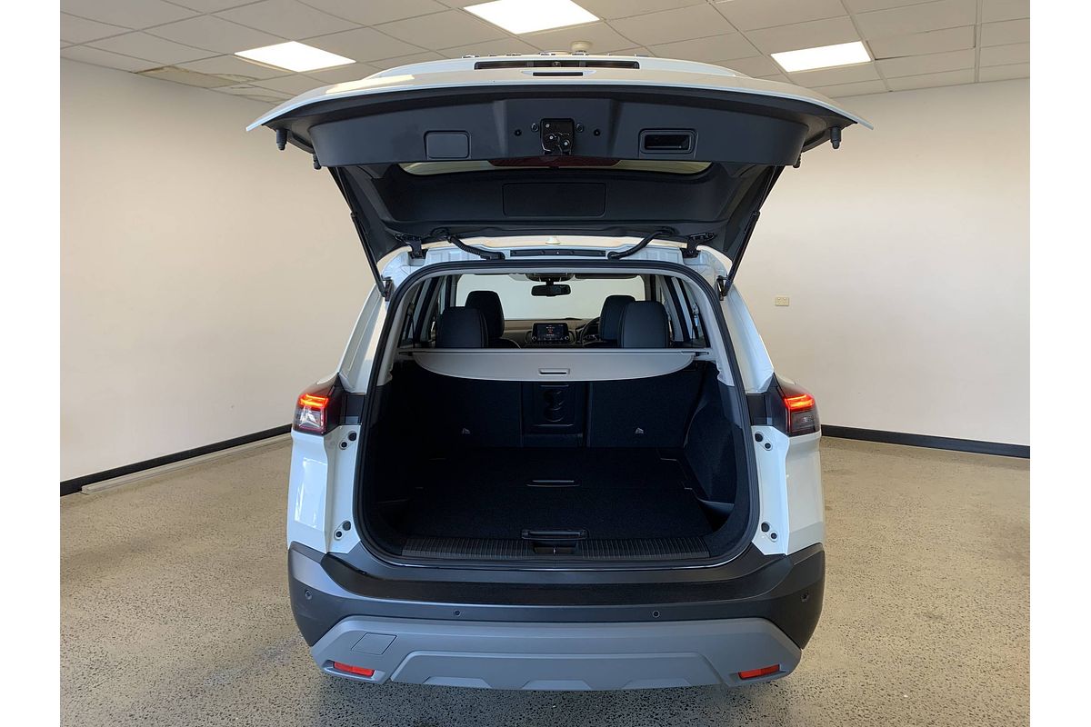 2024 Nissan X-TRAIL ST-L T33