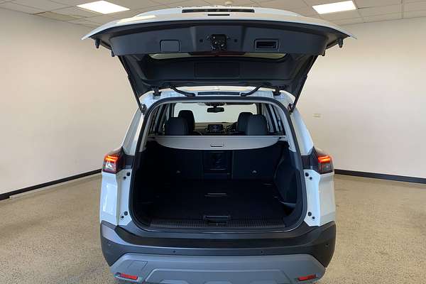 2024 Nissan X-TRAIL ST-L T33