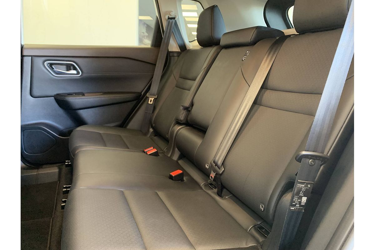 2024 Nissan X-TRAIL ST-L T33
