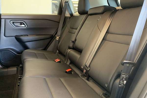2024 Nissan X-TRAIL ST-L T33