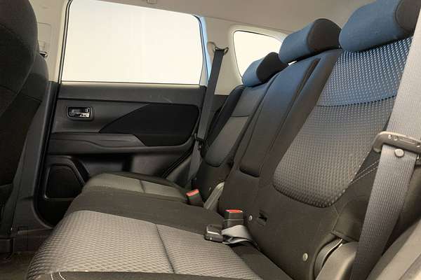 2019 Mitsubishi Outlander ES ADAS ZL