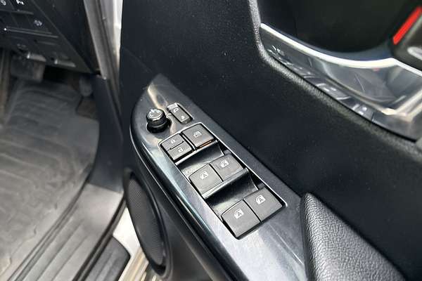 2021 Toyota Hilux SR5 GUN126R 4X4