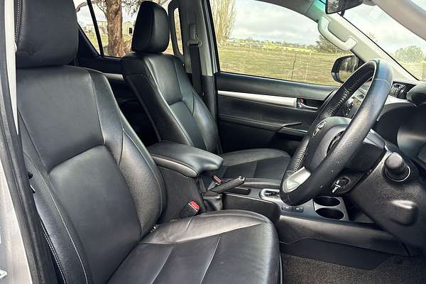 2021 Toyota Hilux SR5 GUN126R 4X4