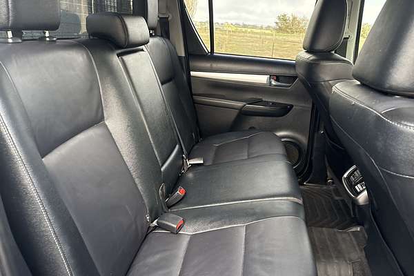 2021 Toyota Hilux SR5 GUN126R 4X4
