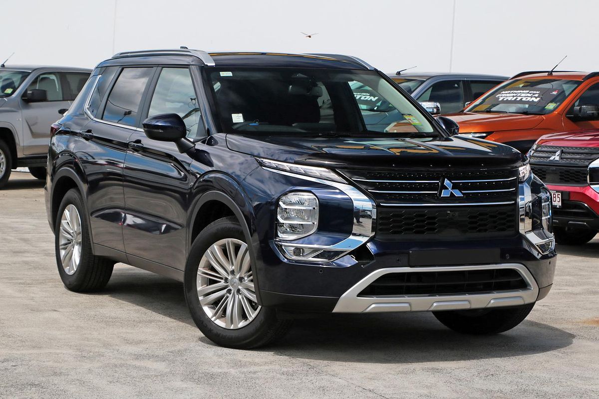 2024 Mitsubishi Outlander LS ZM