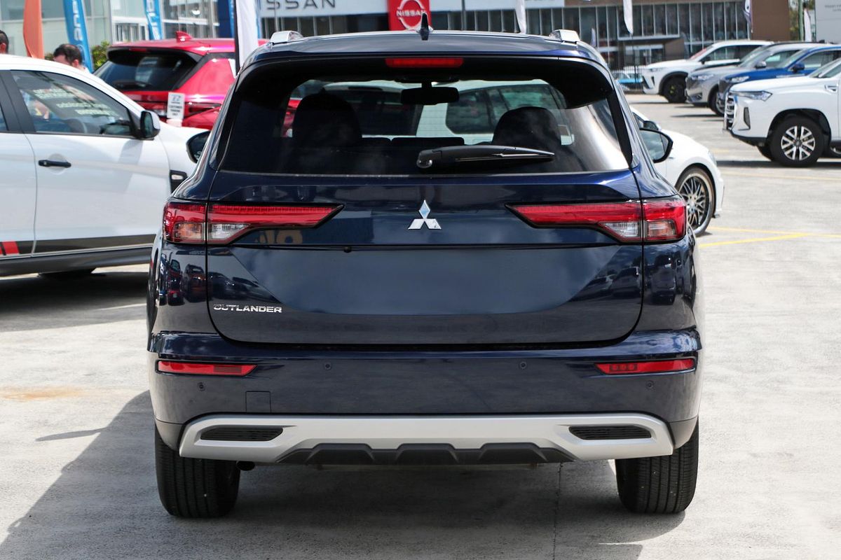 2024 Mitsubishi Outlander LS ZM