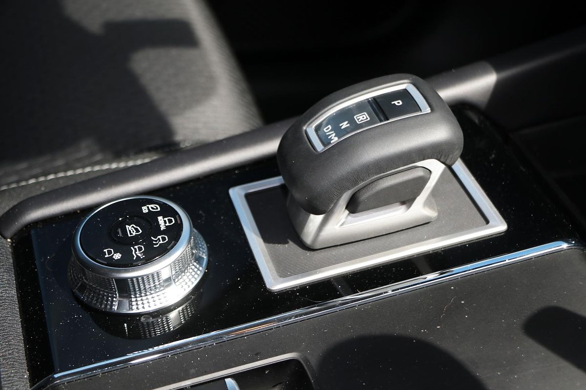 2024 Mitsubishi Outlander LS ZM