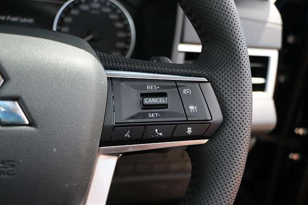 2024 Mitsubishi Outlander LS ZM