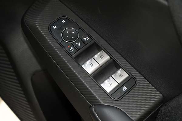 2024 Mitsubishi Outlander LS ZM