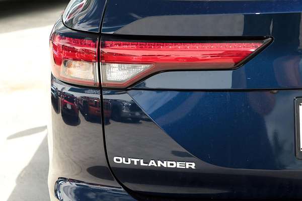 2024 Mitsubishi Outlander LS ZM
