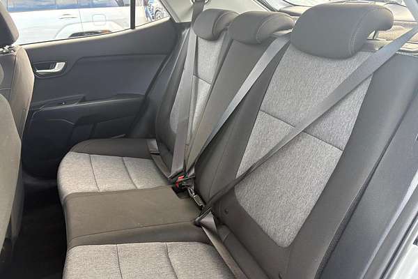 2024 Kia Stonic S YB