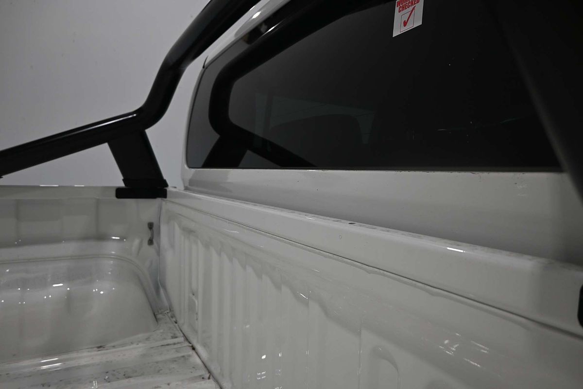 2025 Toyota Hilux SR5 GUN126R 4X4