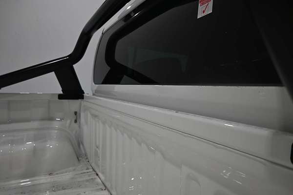 2025 Toyota Hilux SR5 GUN126R 4X4