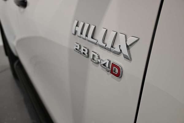 2025 Toyota Hilux SR5 GUN126R 4X4