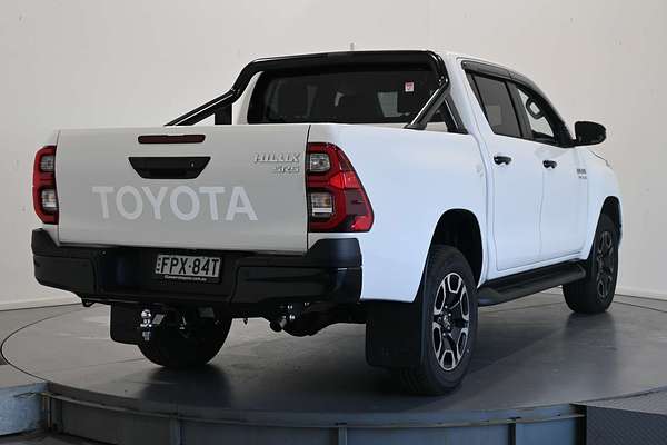 2025 Toyota Hilux SR5 GUN126R 4X4