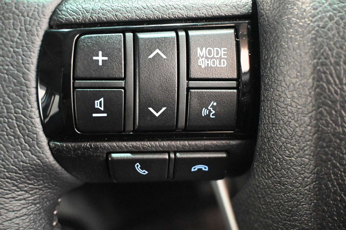 2025 Toyota Hilux SR5 GUN126R 4X4