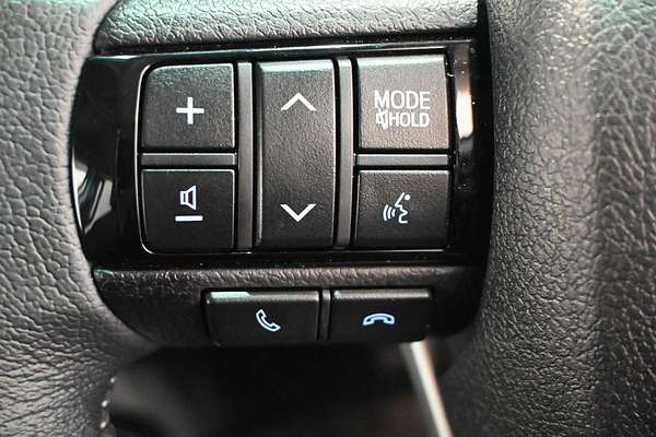 2025 Toyota Hilux SR5 GUN126R 4X4