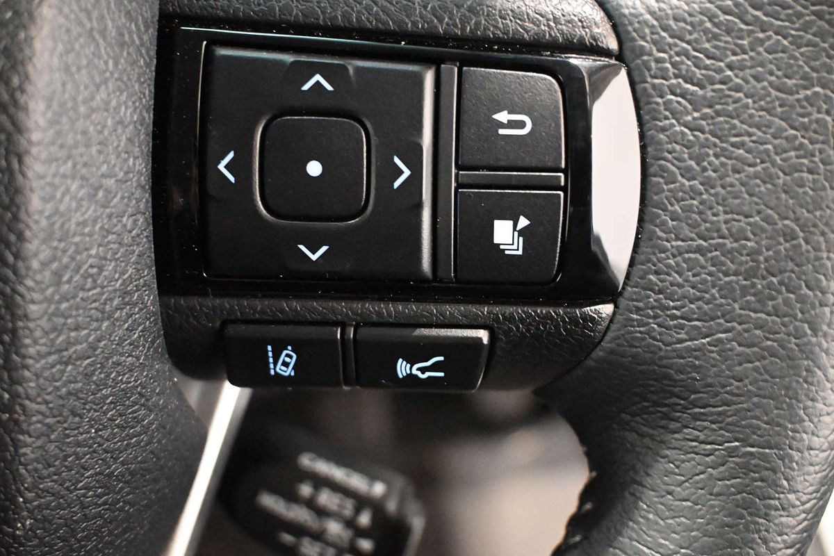 2025 Toyota Hilux SR5 GUN126R 4X4