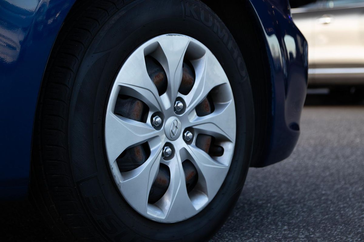 2015 Hyundai Accent Active RB2