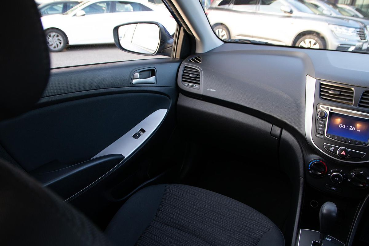 2015 Hyundai Accent Active RB2