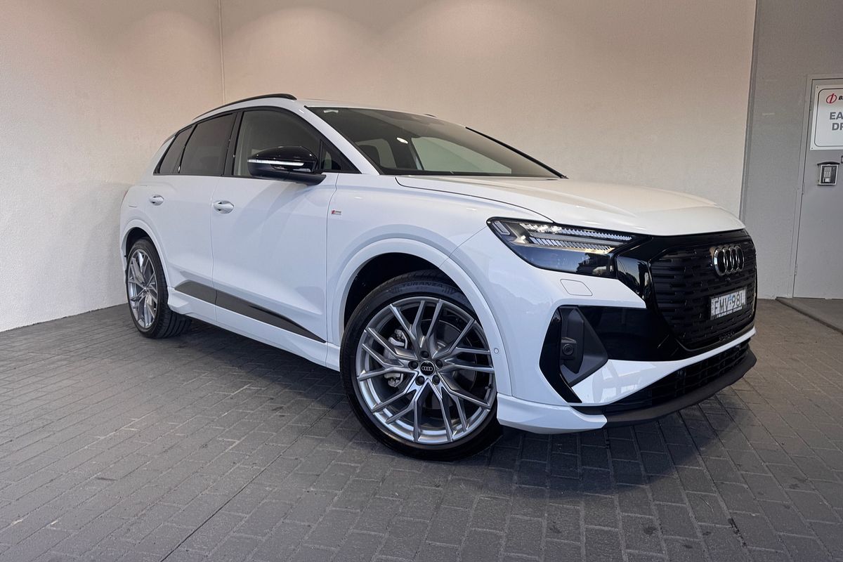 2024 Audi Q4 e-tron 55 F4