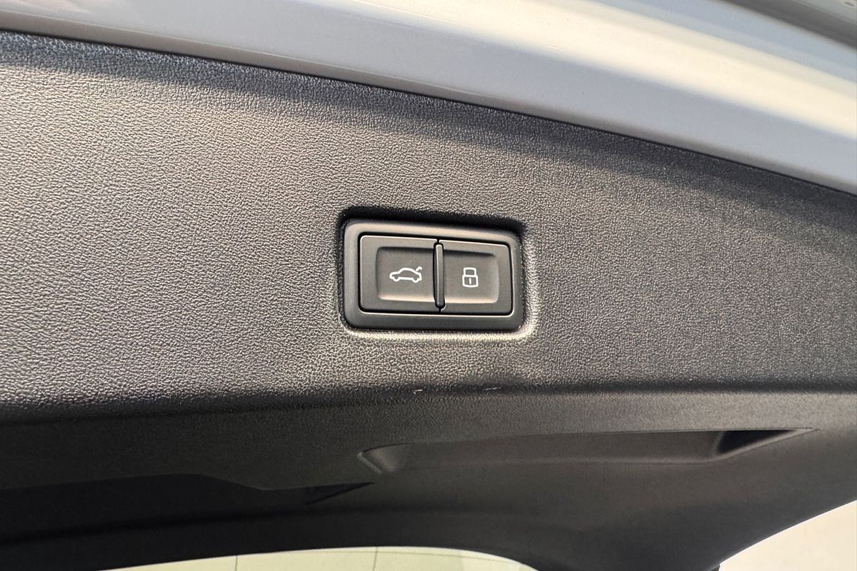 2024 Audi Q4 e-tron 55 F4