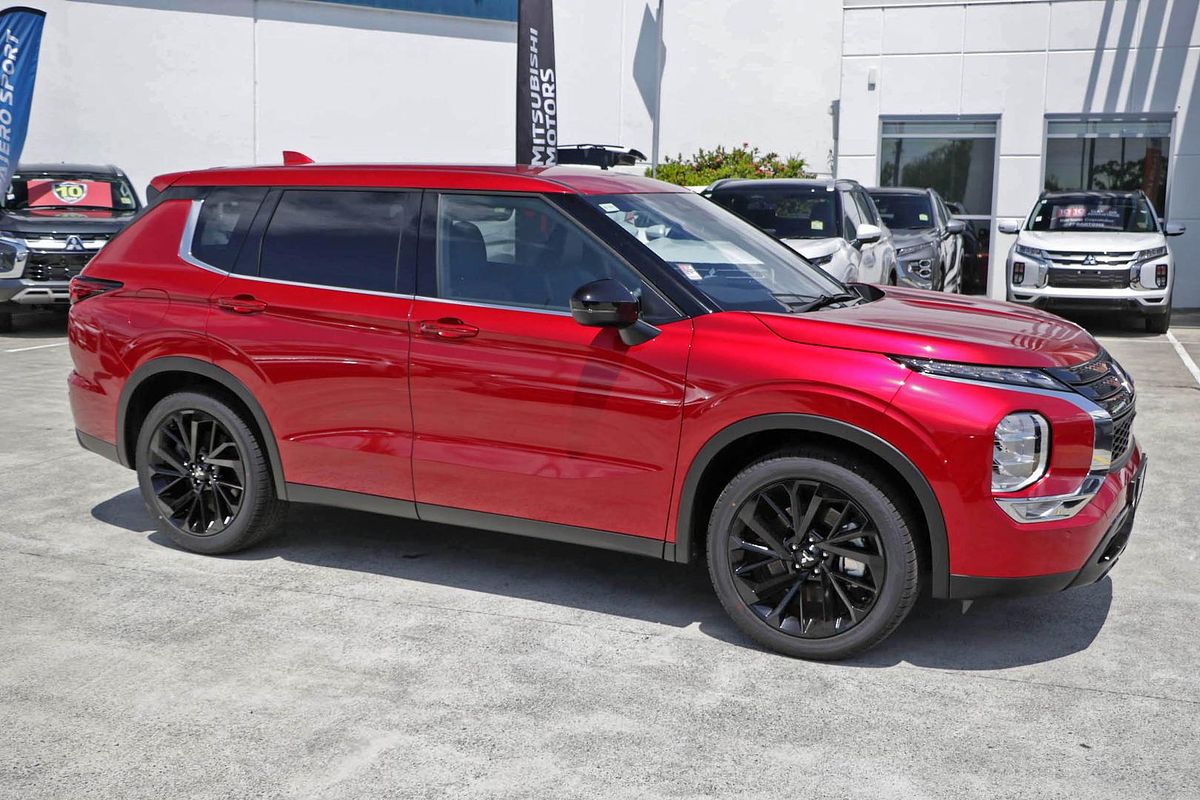 2024 Mitsubishi Outlander Black Edition ZM