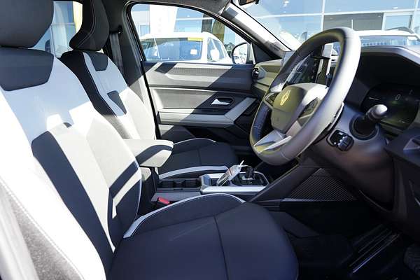 2025 Renault Duster Techno X1311