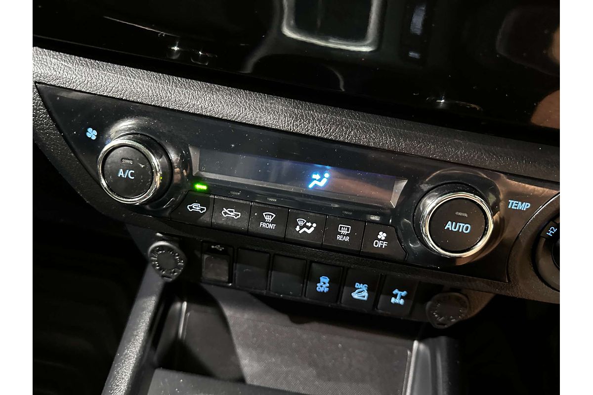 2017 Toyota Hilux SR5 GUN126R 4X4