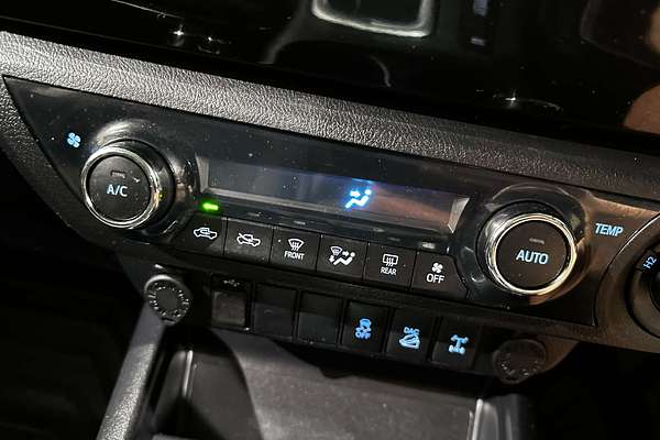 2017 Toyota Hilux SR5 GUN126R 4X4