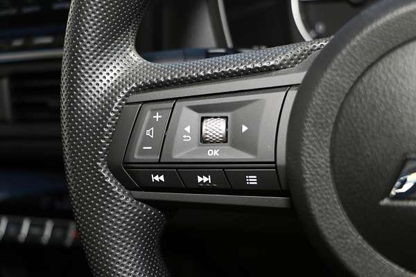 2025 Mitsubishi Triton GLX MV 4X4