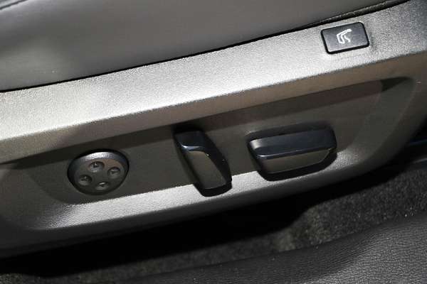 2025 Mitsubishi Outlander PHEV GSR ZM