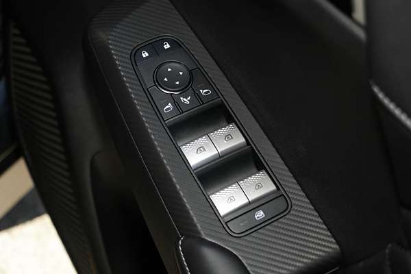 2025 Mitsubishi Outlander PHEV GSR ZM