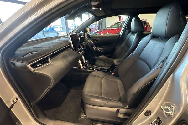 2024 Toyota Corolla Cross Atmos MXGH15R