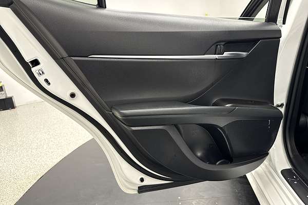 2022 Toyota Camry Ascent Sport AXVH70R