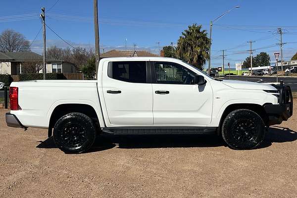2025 Mitsubishi Triton GLX+ MV 4X4