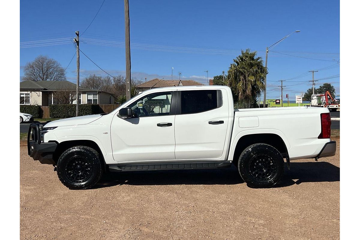 2025 Mitsubishi Triton GLX+ MV 4X4