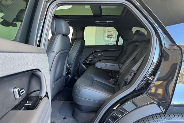 2025 Land Rover Range Rover Sport D300 Dynamic SE L461
