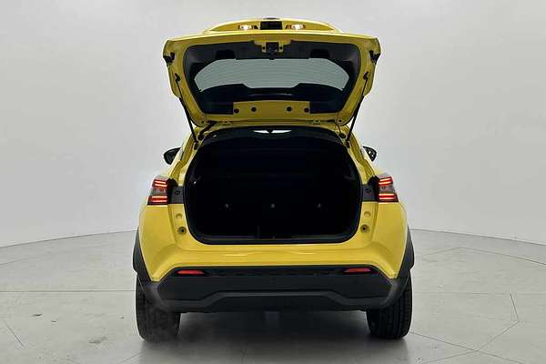 2024 Nissan JUKE ST-L F16
