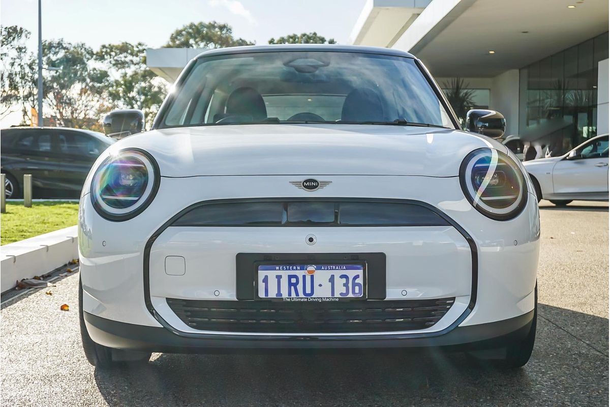 2024 MINI Cooper E Classic J01