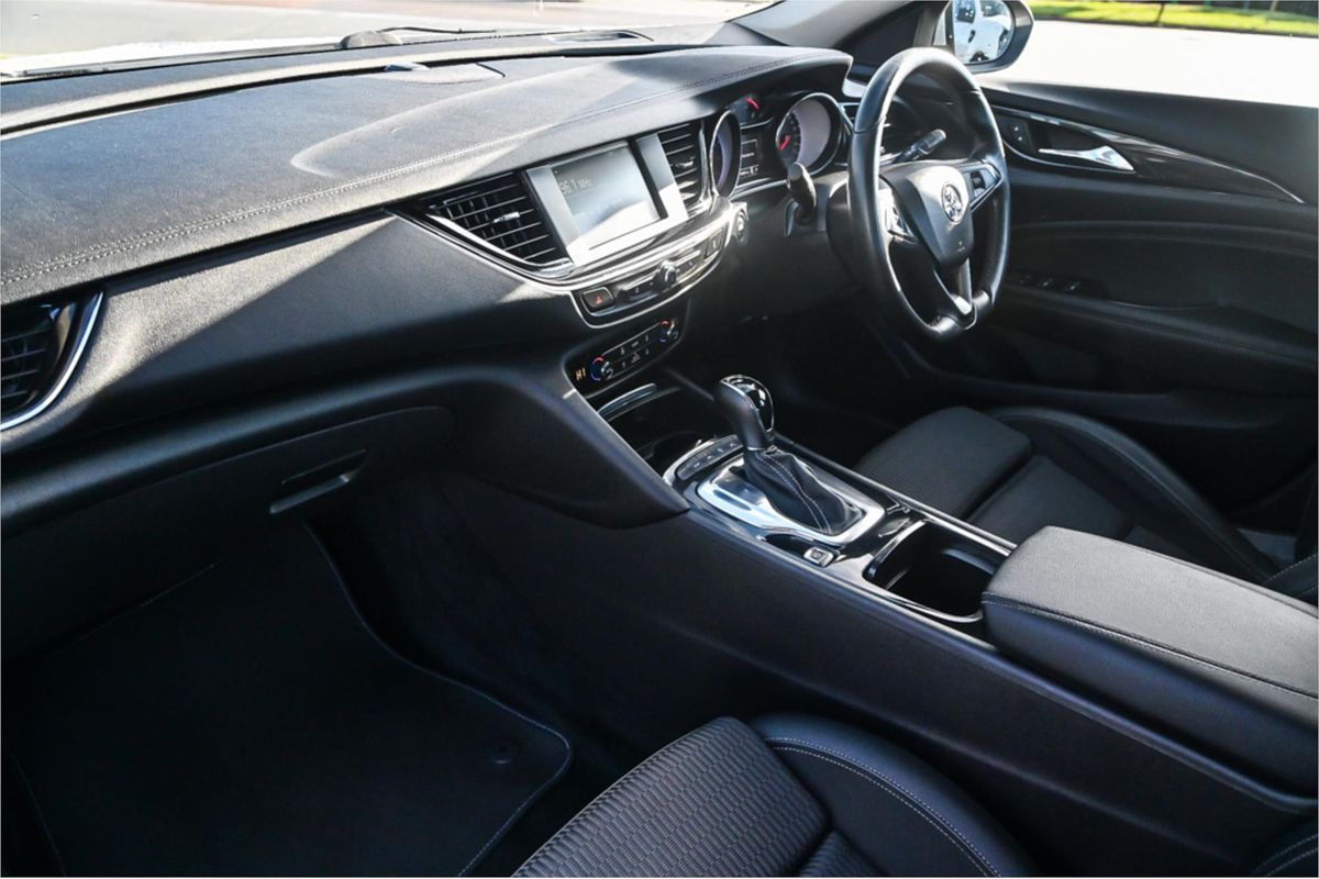 2018 Holden Commodore RS ZB