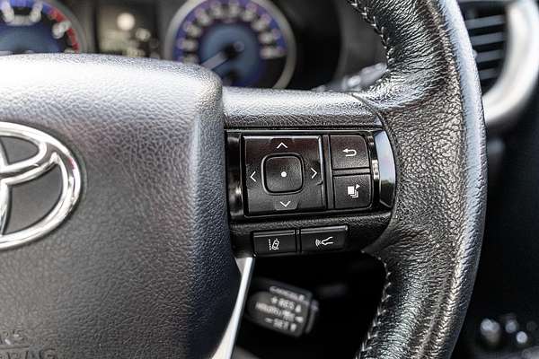 2020 Toyota Hilux SR5 GUN126R 4X4
