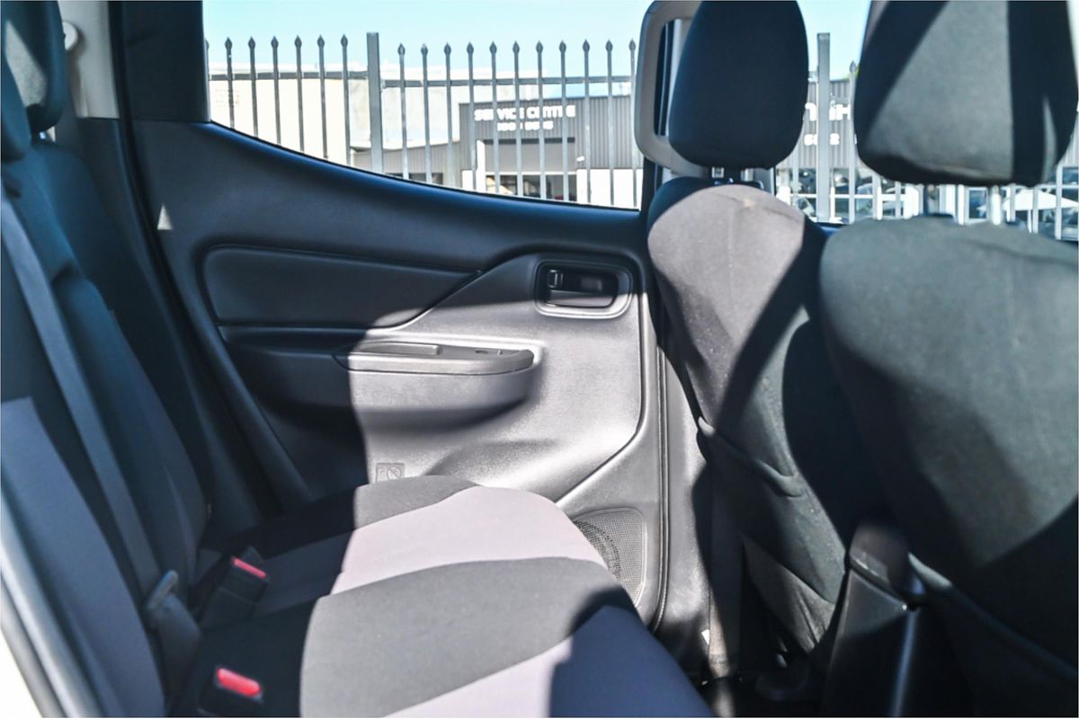 2021 Mitsubishi Triton GLX MR 4X4